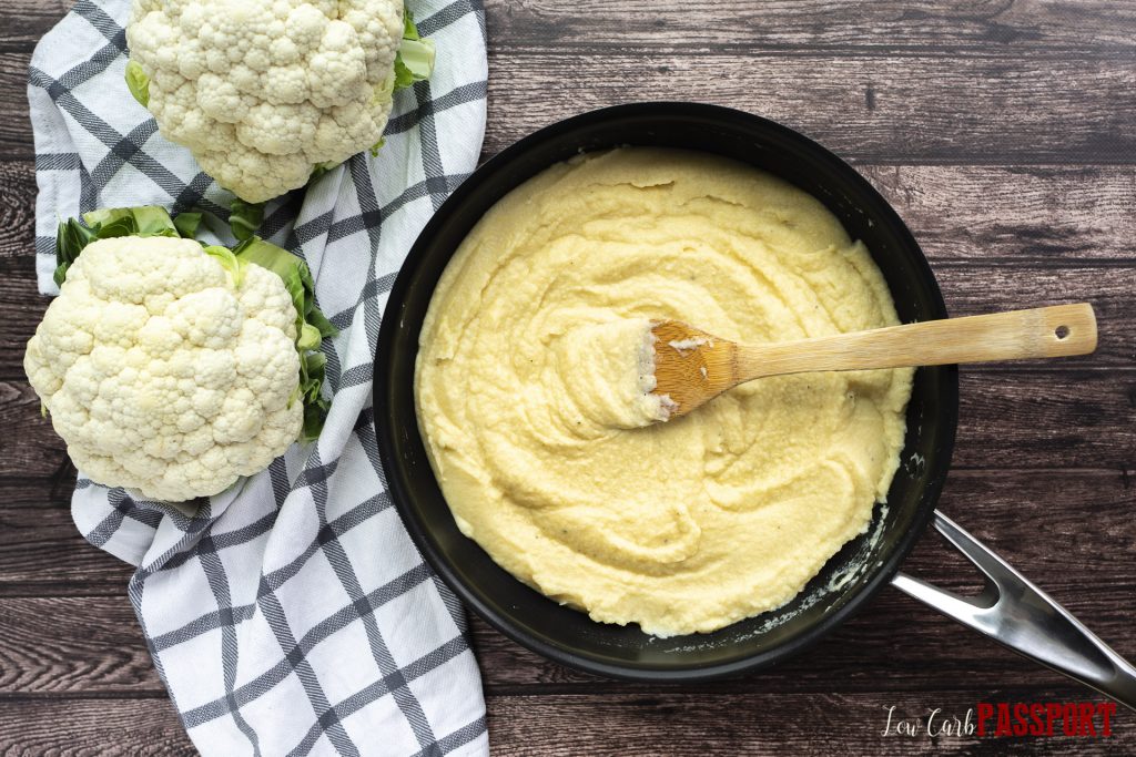 cauliflower mashed potatoes in a pan